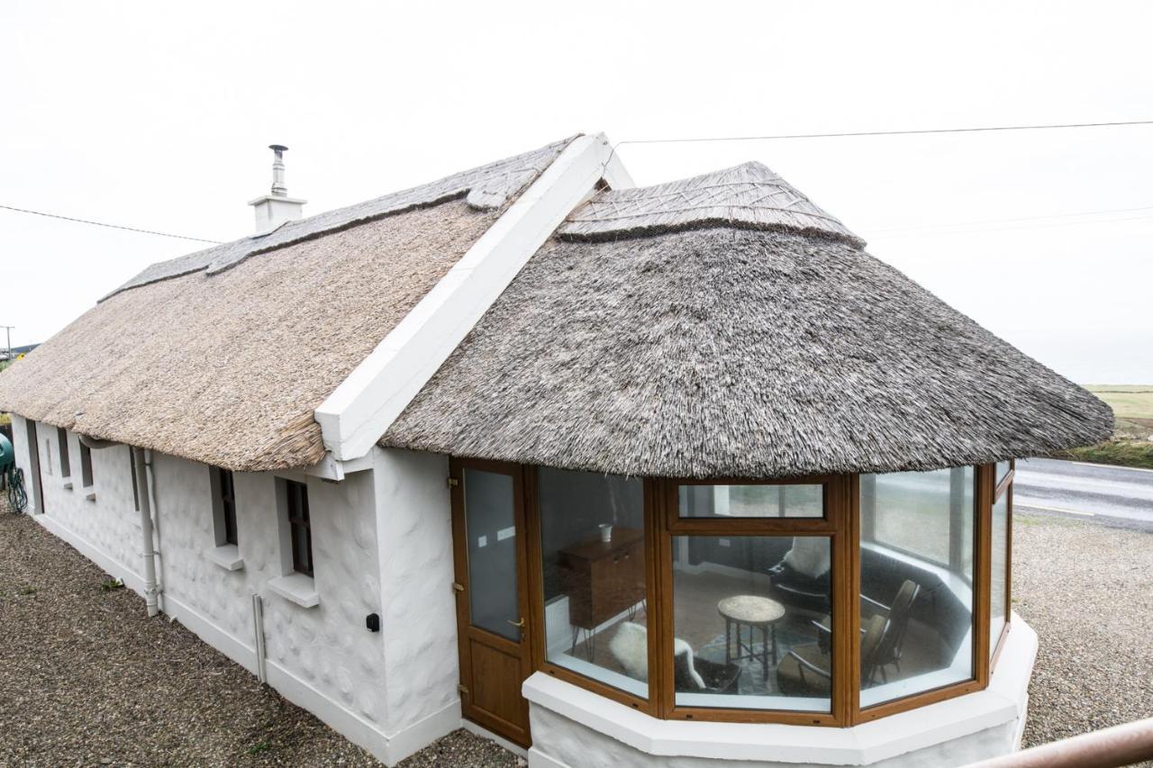 Storytellers Cottage Ballycotteen Extérieur photo